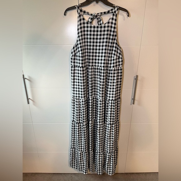 NWT Torrid Washable Tiered Halter Maxi Dress - Picture 2 of 12